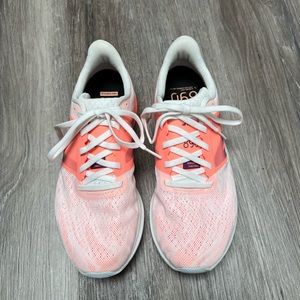 New Balance 890 Women size 8